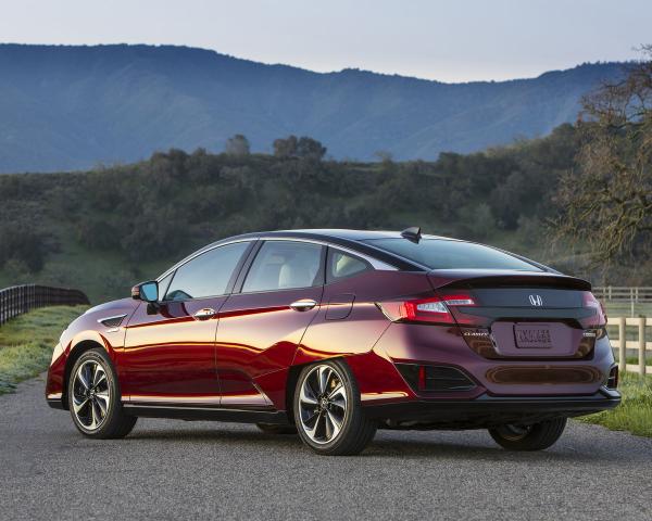Фото Honda FCX Clarity II Седан