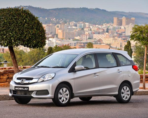 Фото Honda Mobilio II Компактвэн