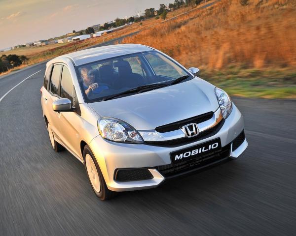 Фото Honda Mobilio II Компактвэн