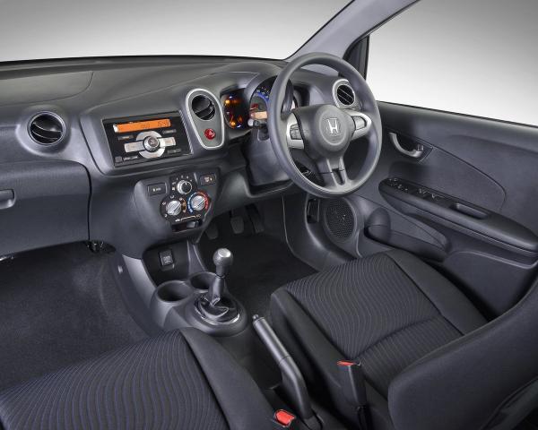 Фото Honda Mobilio II Компактвэн