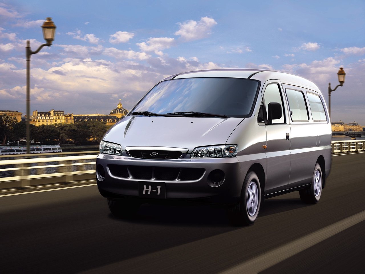 Характеристики 2.4 MT Бензин, Задний привод, Механика, 112 л.с. Hyundai H-1  1 поколение 1997 - 2004, Минивэн