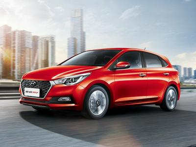 Фото Hyundai Verna IV Хэтчбек 5 дв.