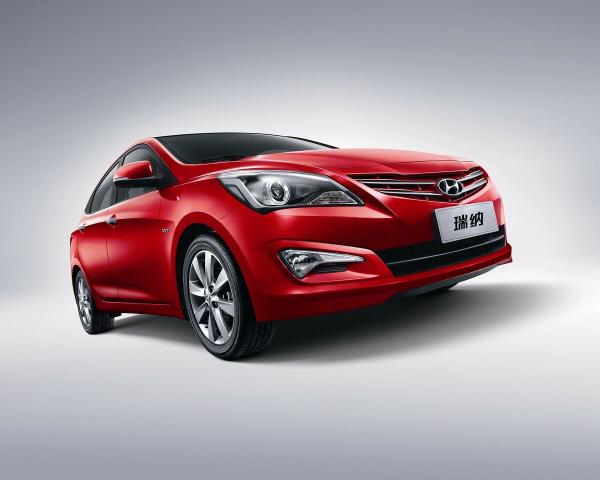 Фото Hyundai Verna III Рестайлинг Седан