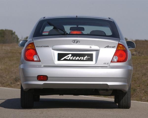 Фото Hyundai Accent II Рестайлинг Хэтчбек 5 дв.