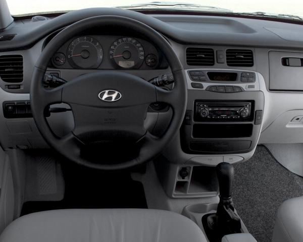Фото Hyundai Trajet I Рестайлинг Компактвэн