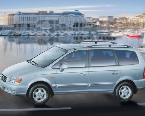 Фото Hyundai Trajet I Компактвэн