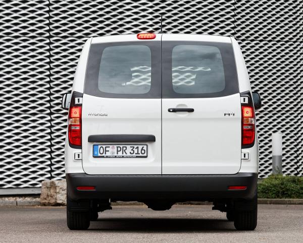 Фото Hyundai H-1 II Рестайлинг Фургон