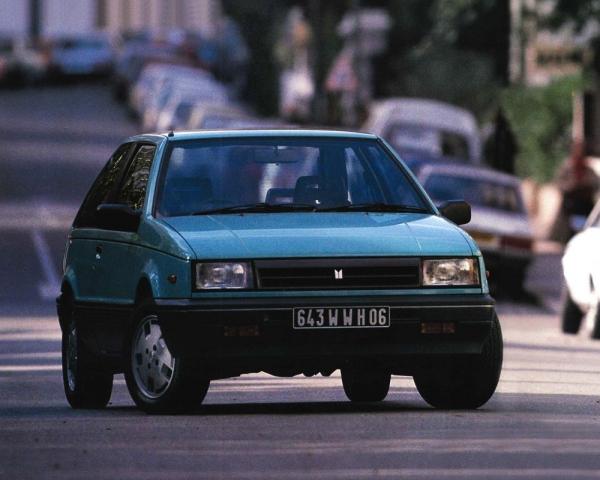 Фото Isuzu Gemini II Хэтчбек 3 дв.