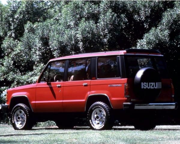 Фото Isuzu Trooper I Внедорожник 5 дв.