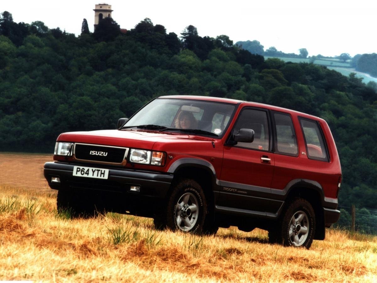 Фото Isuzu Trooper II