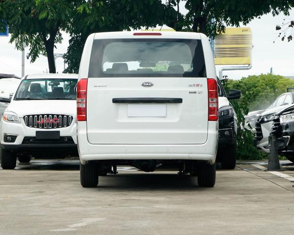 Фото Jac Refine M3 I Минивэн LWB