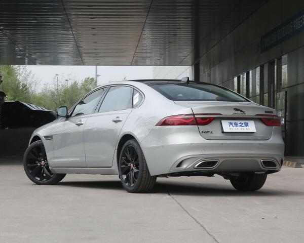 Фото Jaguar XF II Рестайлинг Седан L