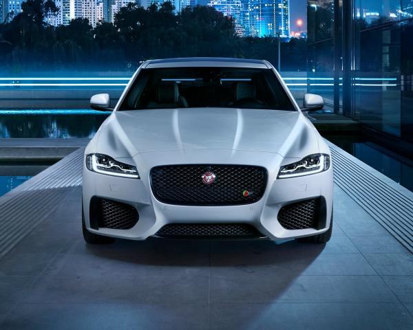 Фото Jaguar XF II Седан