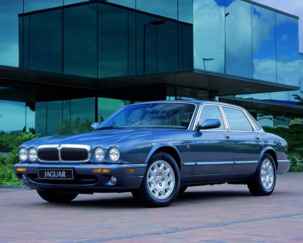 Фото Jaguar XJ II (X308) Седан