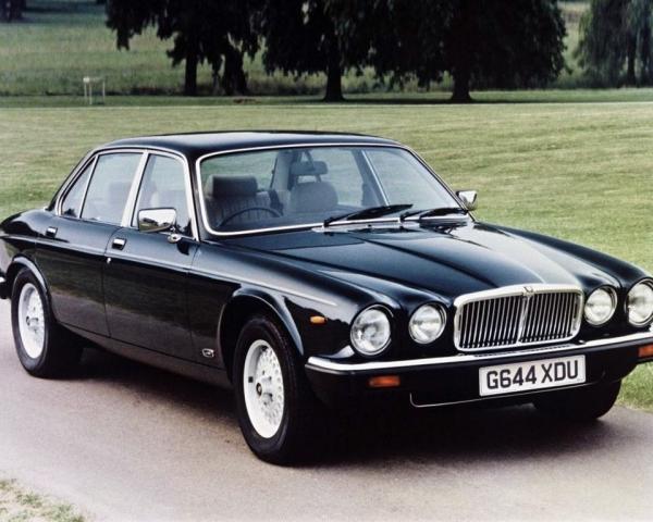 Фото Jaguar XJ I (Series 3) Седан