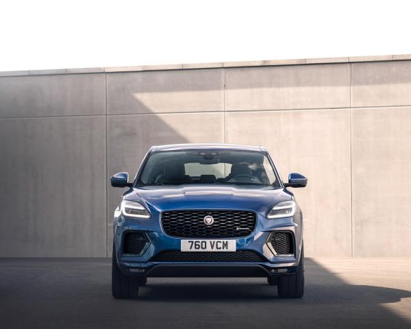 Фото Jaguar F-Pace I Рестайлинг Внедорожник 5 дв.