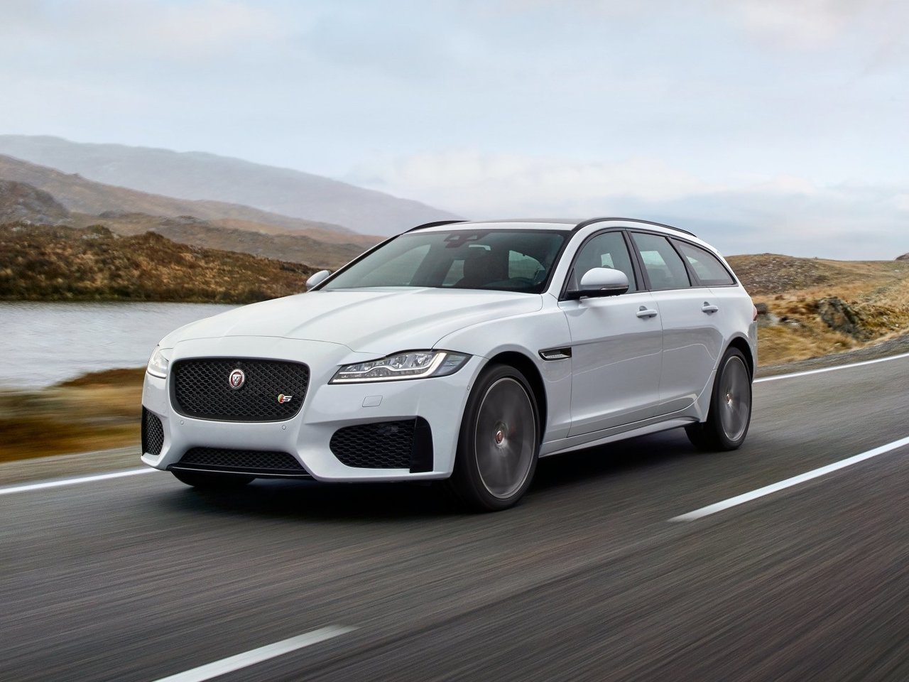 Фото Jaguar XF II