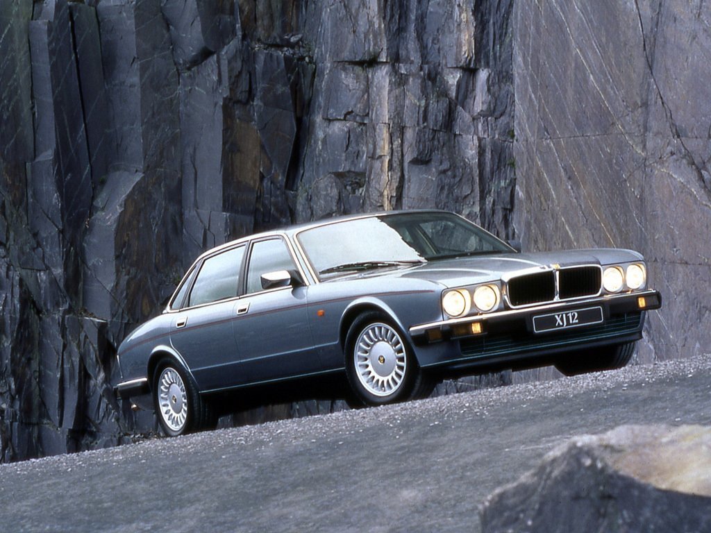 Фото Jaguar XJ II (XJ40)