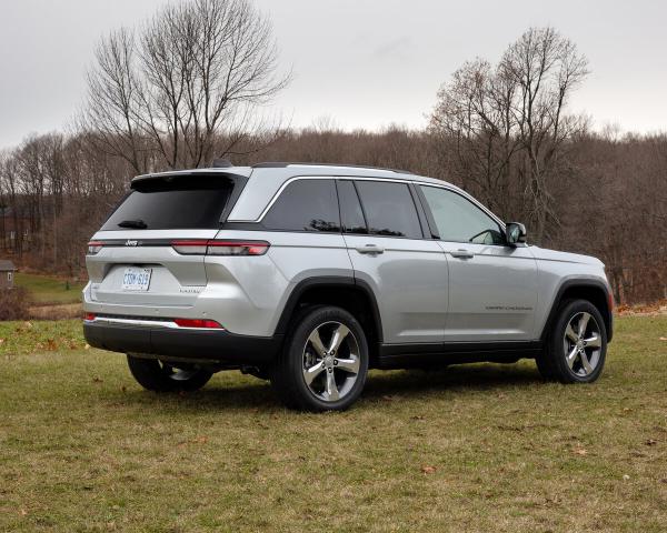 Фото Jeep Grand Cherokee V (WL) Внедорожник 5 дв.