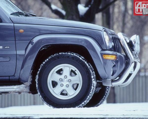 Фото Jeep Cherokee III (KJ) Внедорожник 5 дв.