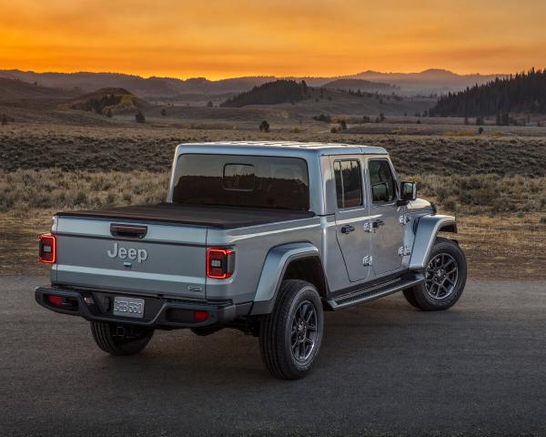 Фото Jeep Gladiator JT Пикап Двойная кабина