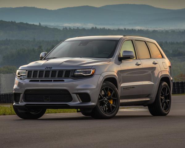 Фото Jeep Grand Cherokee WK2 Рестайлинг Внедорожник 5 дв. Trackhawk