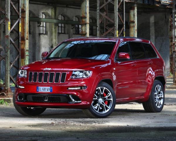 Фото Jeep Grand Cherokee IV (WK2) Внедорожник 5 дв. SRT8