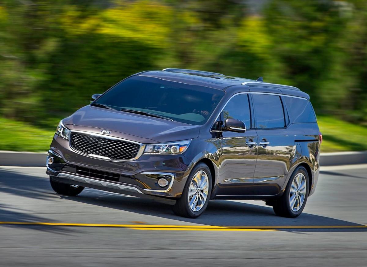 Сравнение Киа Карнивал и Киа Седона, что лучше Kia Carnival или Kia Sedona