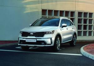 Kia Sorento vs Mitsubishi Outlander: Лошадиная доза | Автосалоны Волгограда