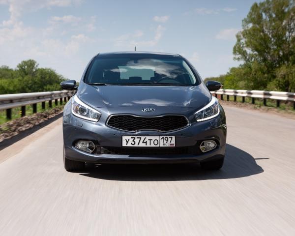 Фото Kia Ceed II Хэтчбек 5 дв.