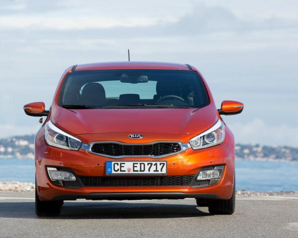 Фото Kia Ceed II Хэтчбек 3 дв.