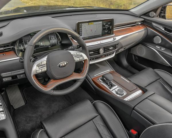 Фото Kia K900 II Седан