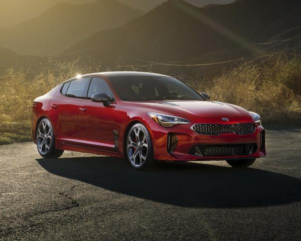 Фото Kia Stinger I Лифтбек