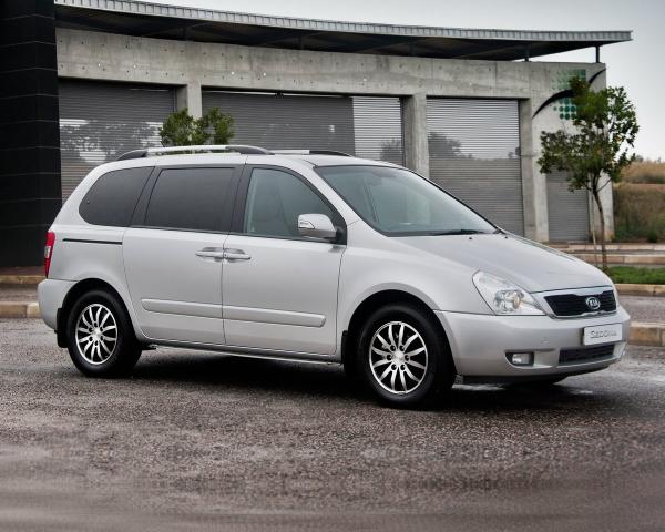 Фото Kia Sedona II Рестайлинг Минивэн SWB