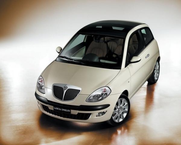 Фото Lancia Ypsilon II (Type 843) Хэтчбек 3 дв.