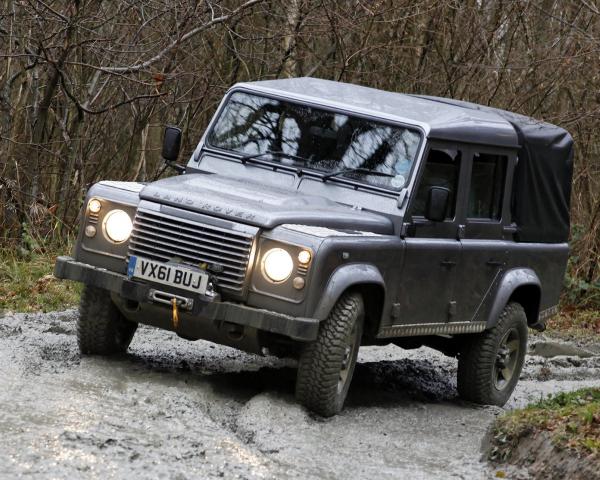 Фото Land Rover Defender I Рестайлинг Пикап Двойная кабина