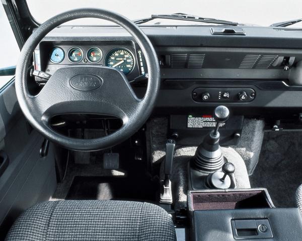 Фото Land Rover Defender I Внедорожник 3 дв. 90