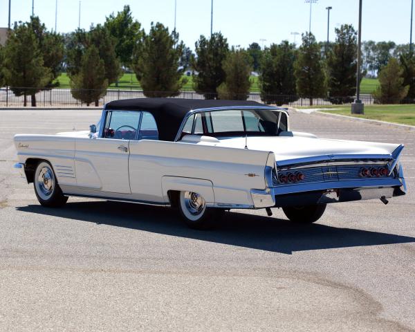 Фото Lincoln Continental III (Mark V) Кабриолет