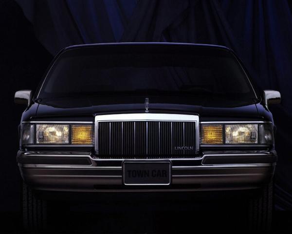 Фото Lincoln Town Car II Седан