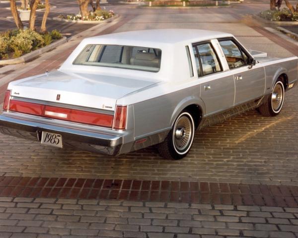 Фото Lincoln Town Car I Седан