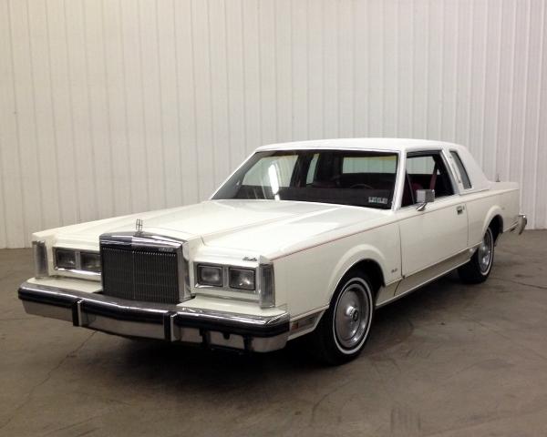 Фото Lincoln Town Car I Купе