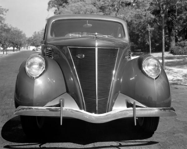 Фото Lincoln Zephyr I Седан