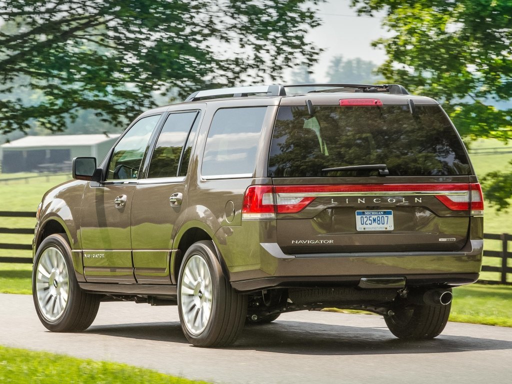 Фото Lincoln Navigator III Рестайлинг