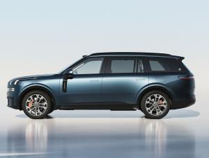 Фото Lynk & Co 900 I