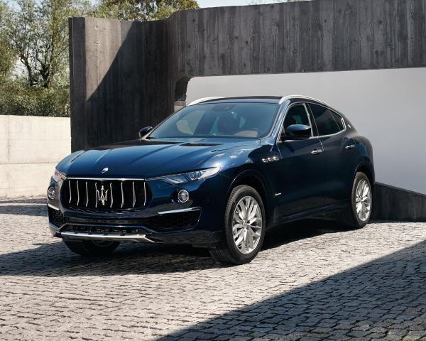 Фото Maserati Levante I Внедорожник 5 дв.