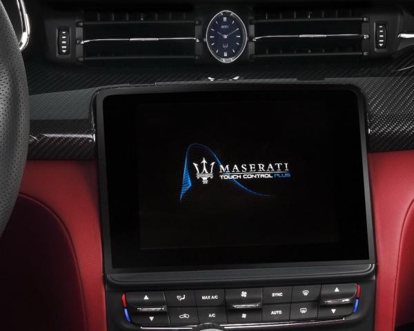 Фото Maserati Quattroporte VI Рестайлинг Седан