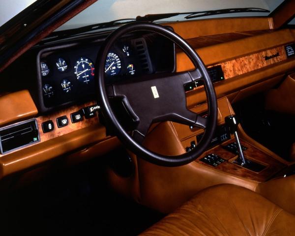 Фото Maserati Quattroporte III Седан