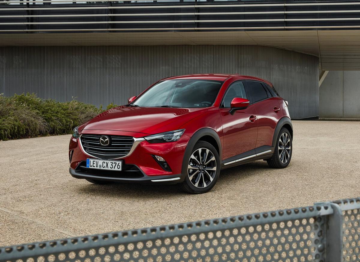 Сравнение Мазда СХ-3 и Мазда СХ-5, что лучше Mazda CX-3 или Mazda CX-5