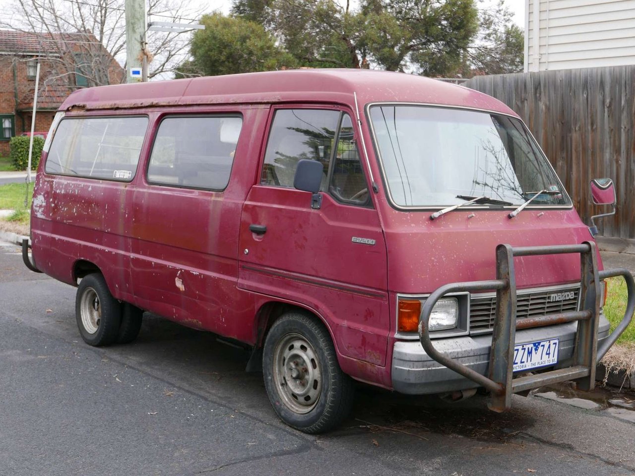 Характеристики 1.6 MT Бензин, Задний привод, Механика, 80 л.с. Mazda Bongo  2 поколение 1977 - 1983, Минивэн