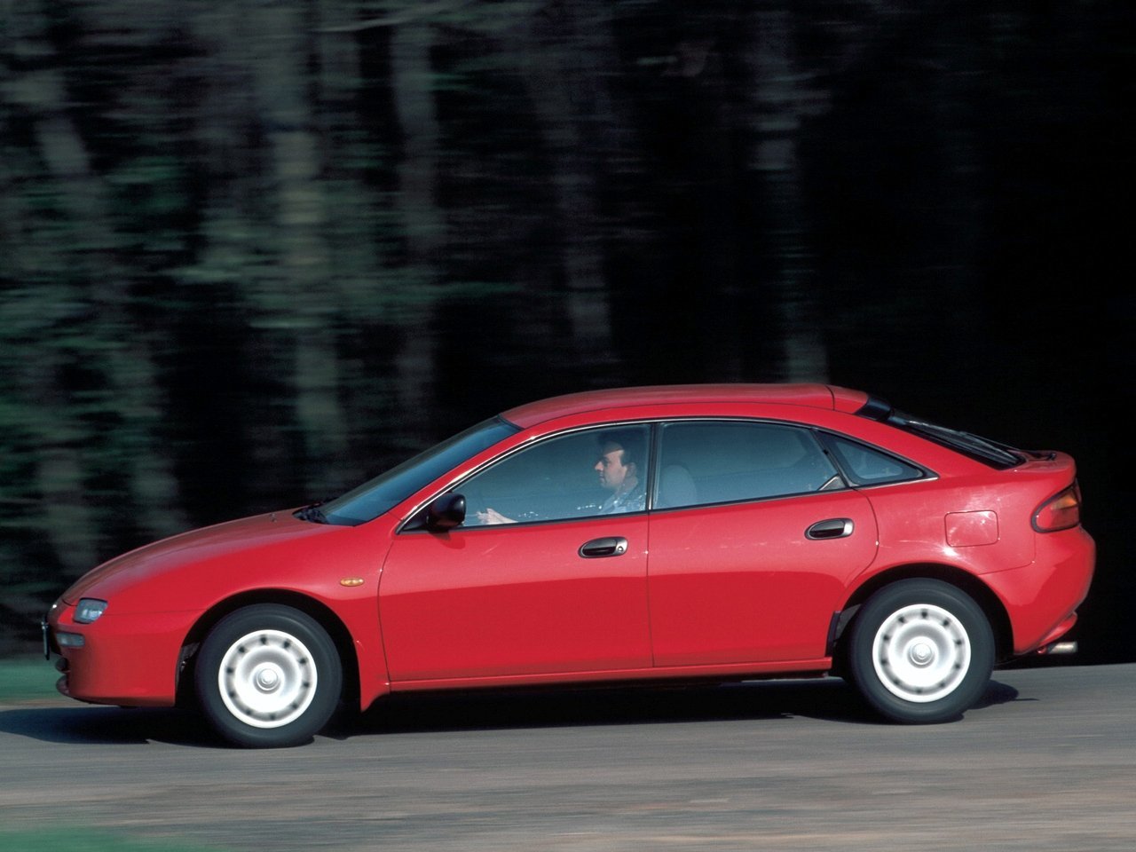 Фото Mazda Lantis I Хэтчбек 5 дв.